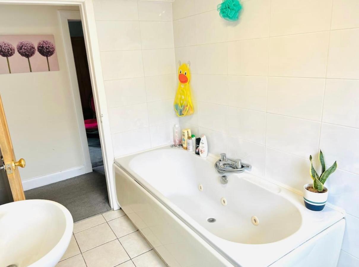 Leith Walk Villa Budget Guest House Edinburgh Bagian luar foto