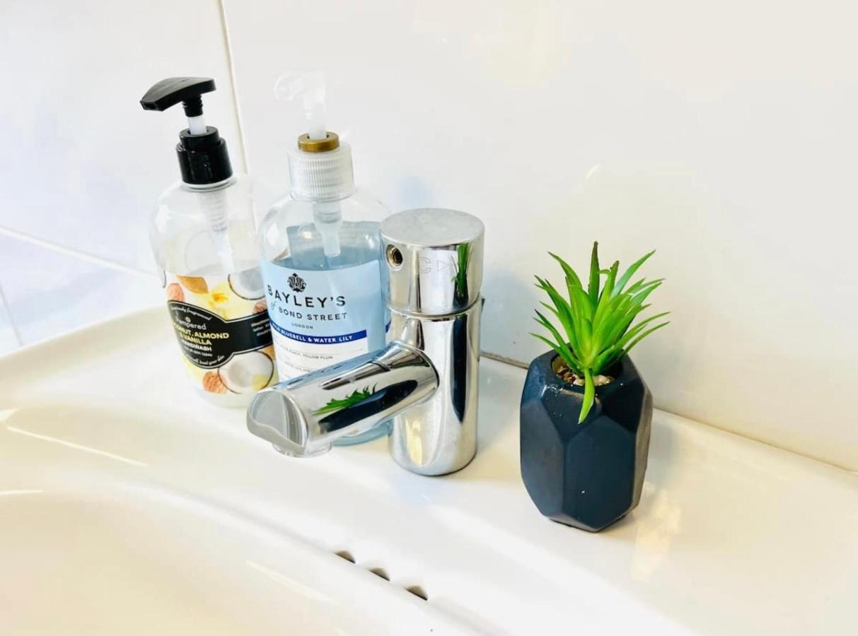 Leith Walk Villa Budget Guest House Edinburgh Bagian luar foto